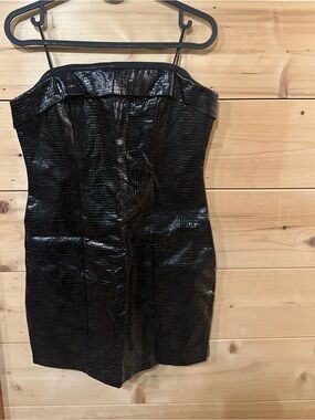 Fashion Vova faux crocodile leather strapless, mini dress